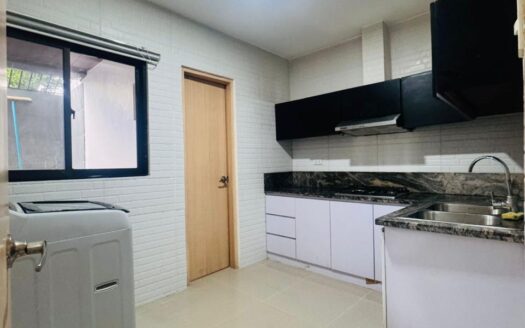 Furnished-Modern House with Swimming Pool in Angeles City